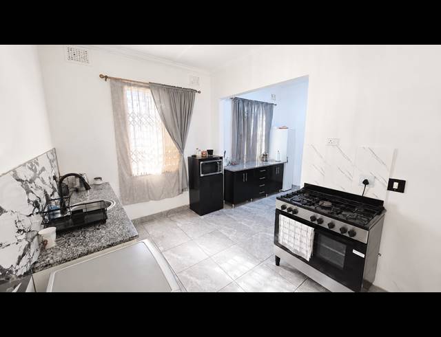 4 BEDROOM HOUSE FOR SALE IN GLENWOOD